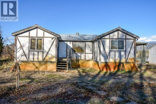 7231 Island Road. Oliver, British Columbia