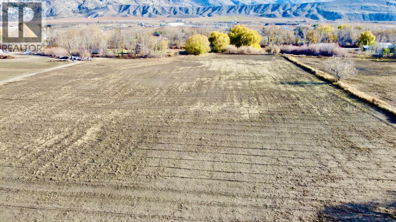 7231 Island Road. Oliver, British Columbia