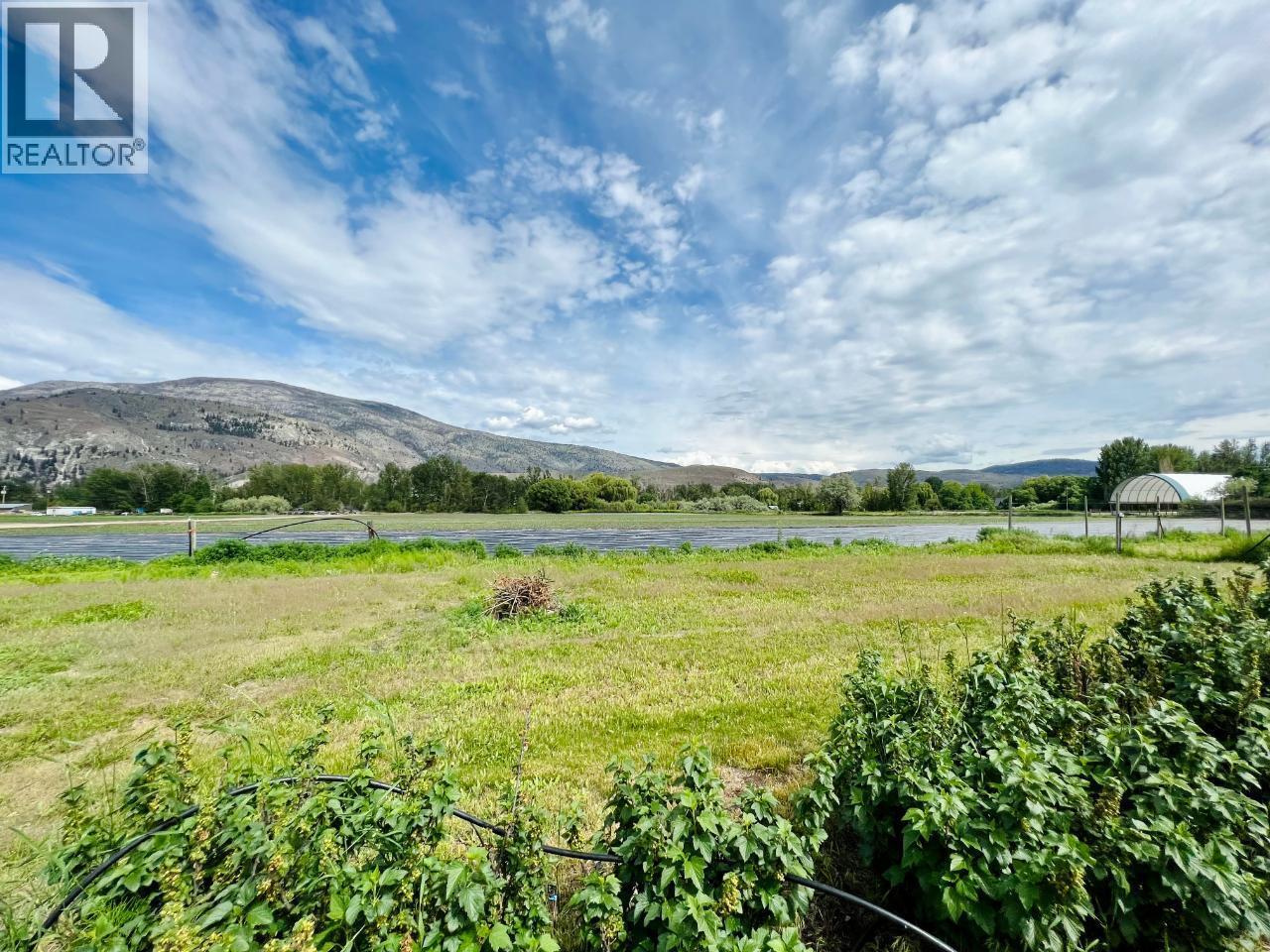 7231 Island Road. Oliver, British Columbia