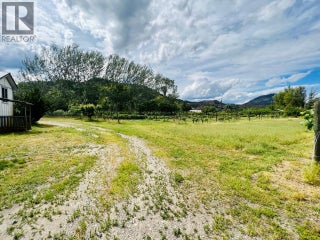 7231 Island Road. Oliver, British Columbia