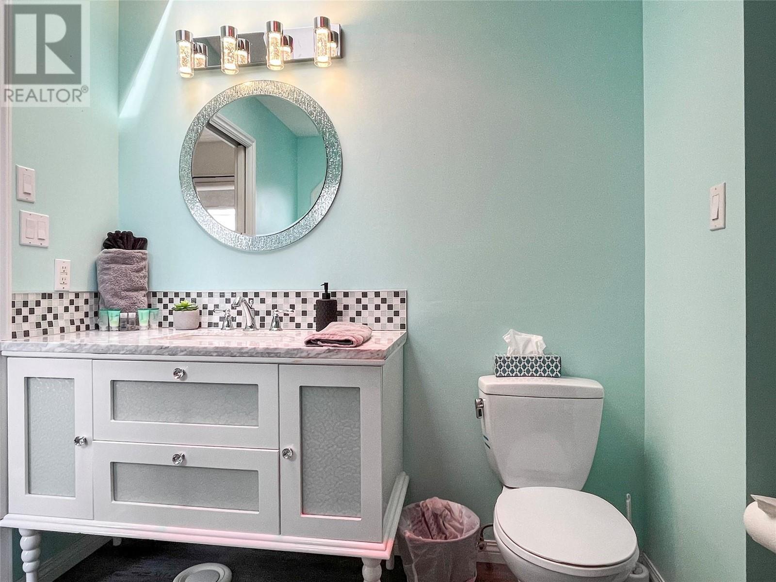 5814 Oleander Drive. Osoyoos, British Columbia