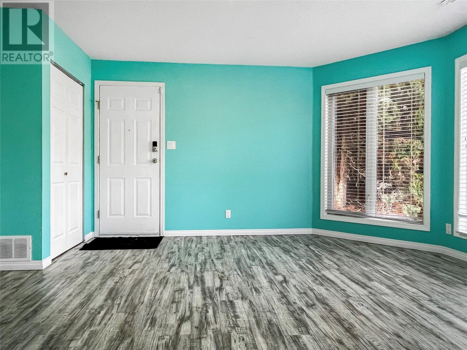 5814 Oleander Drive. Osoyoos, British Columbia