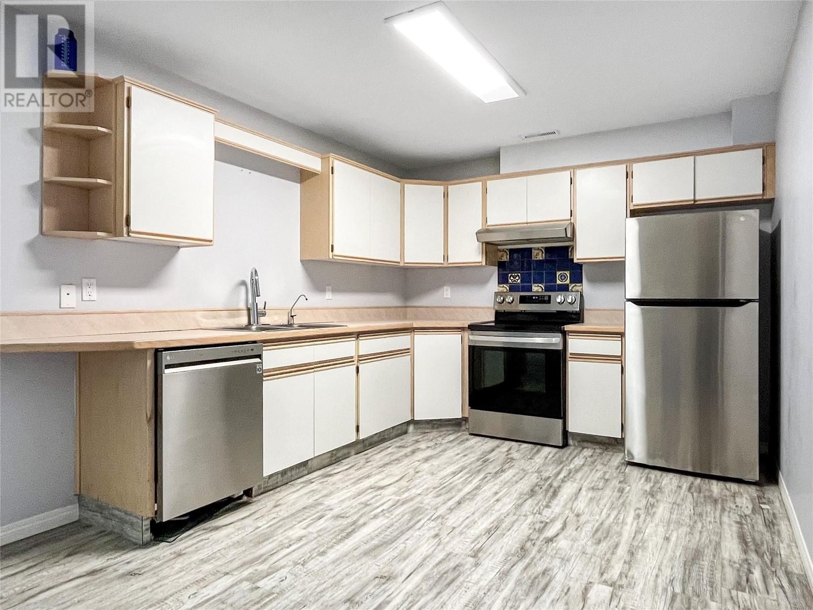 5814 Oleander Drive. Osoyoos, British Columbia