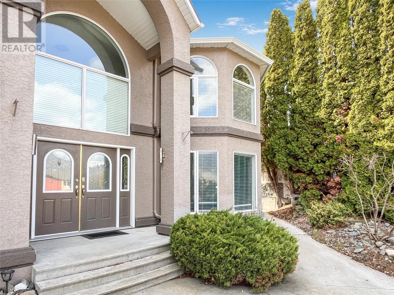 5814 Oleander Drive. Osoyoos, British Columbia