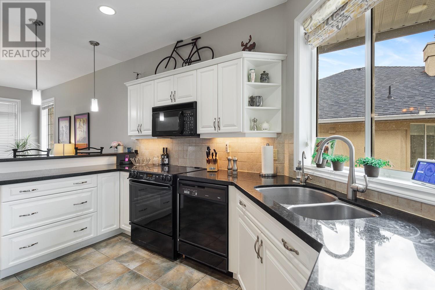 3888 Gallaghers Pinnacle Way Unit# 13. Kelowna, British Columbia