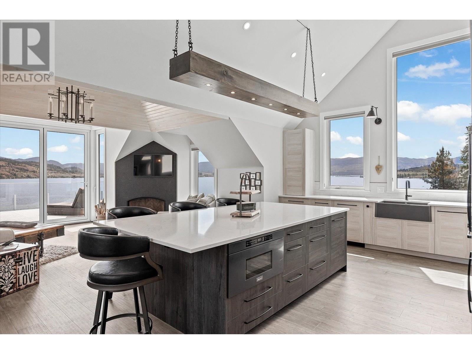 901 Westside Road S Unit# 22. West Kelowna, British Columbia