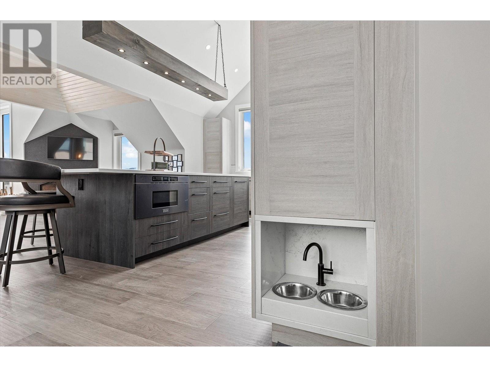 901 Westside Road S Unit# 22. West Kelowna, British Columbia