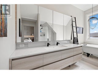 901 Westside Road S Unit# 22. West Kelowna, British Columbia