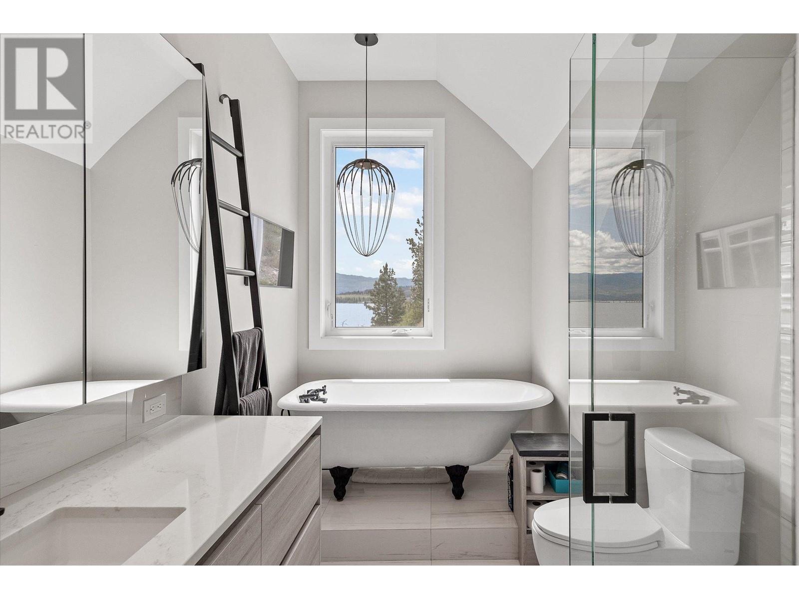 901 Westside Road S Unit# 22. West Kelowna, British Columbia