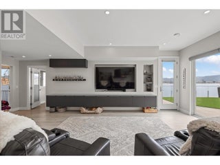 901 Westside Road S Unit# 22. West Kelowna, British Columbia