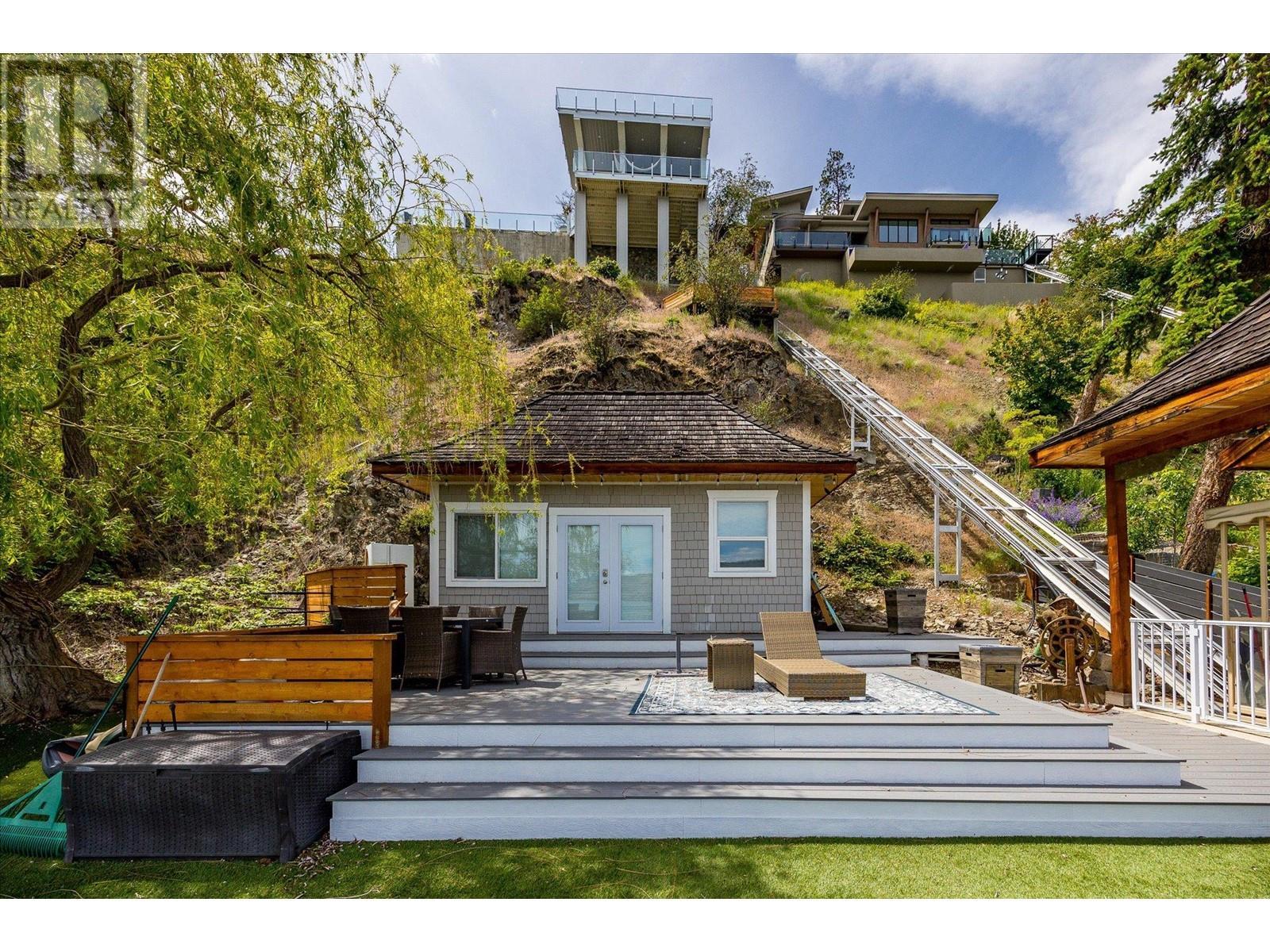 901 Westside Road S Unit# 22. West Kelowna, British Columbia