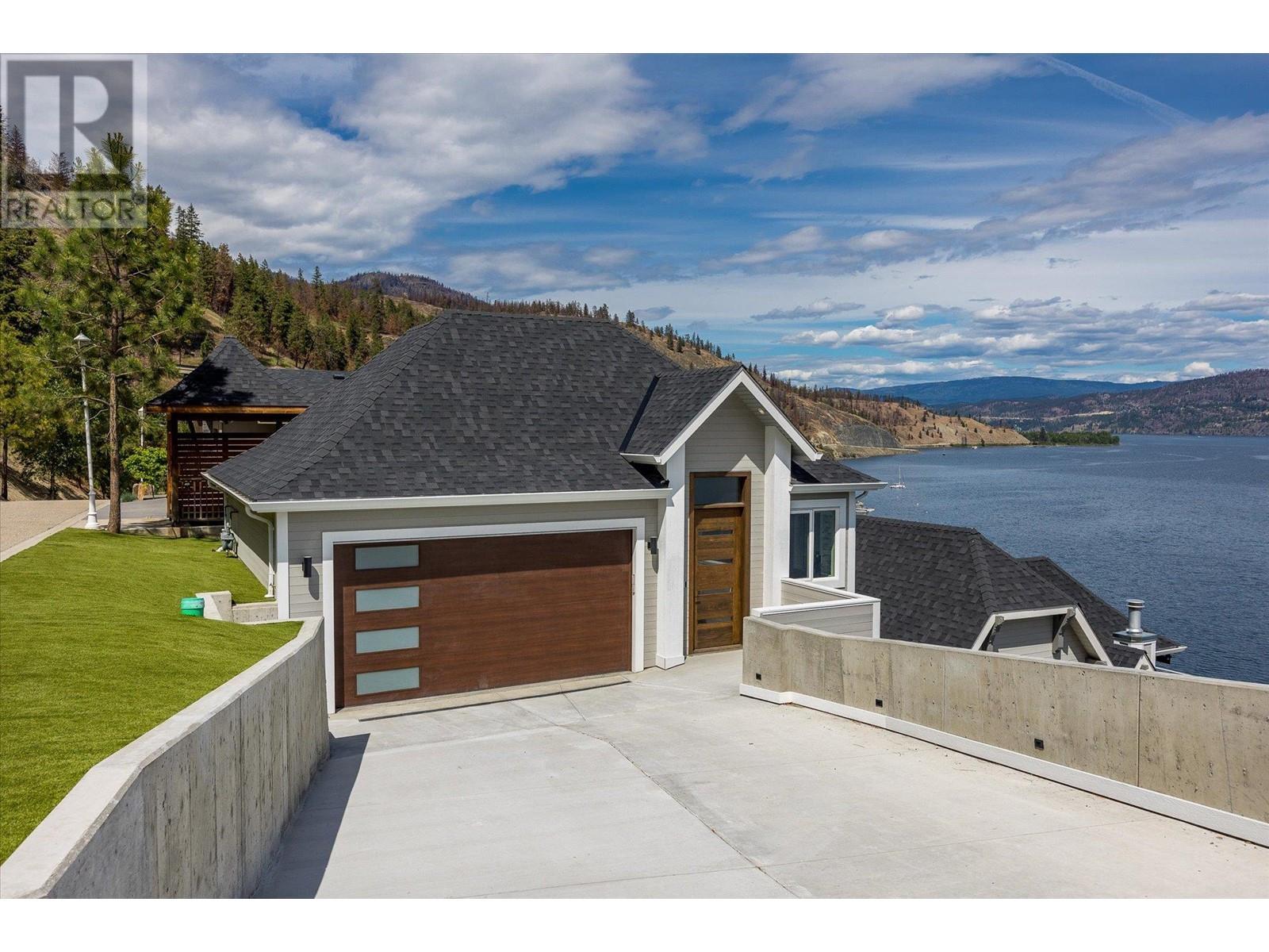 901 Westside Road S Unit# 22. West Kelowna, British Columbia