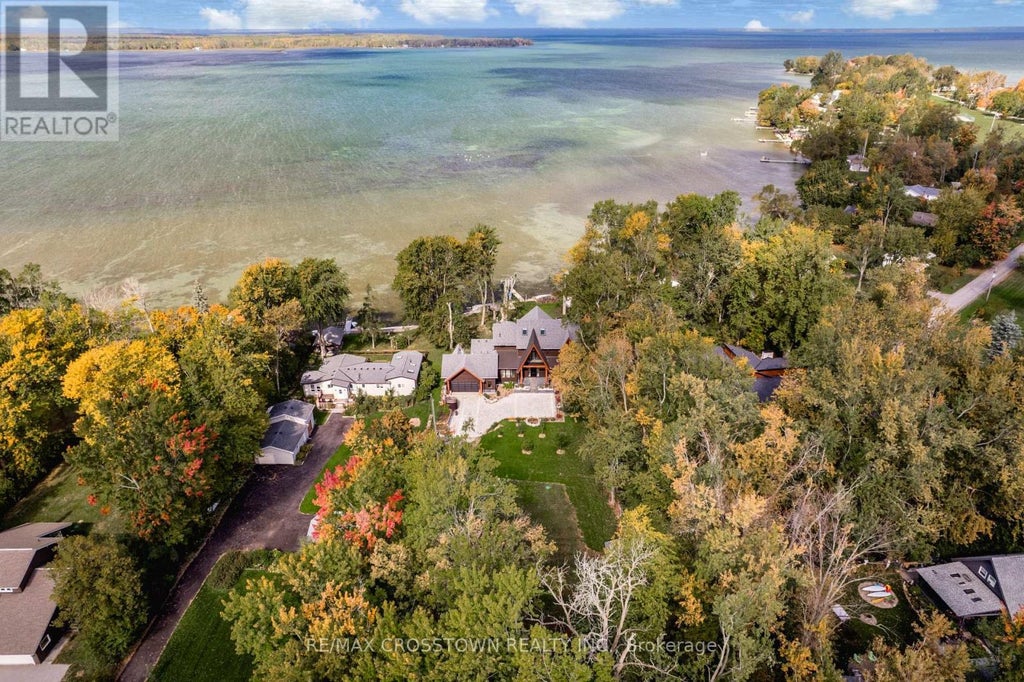 178 Moores Beach Road, Georgina (pefferlaw)