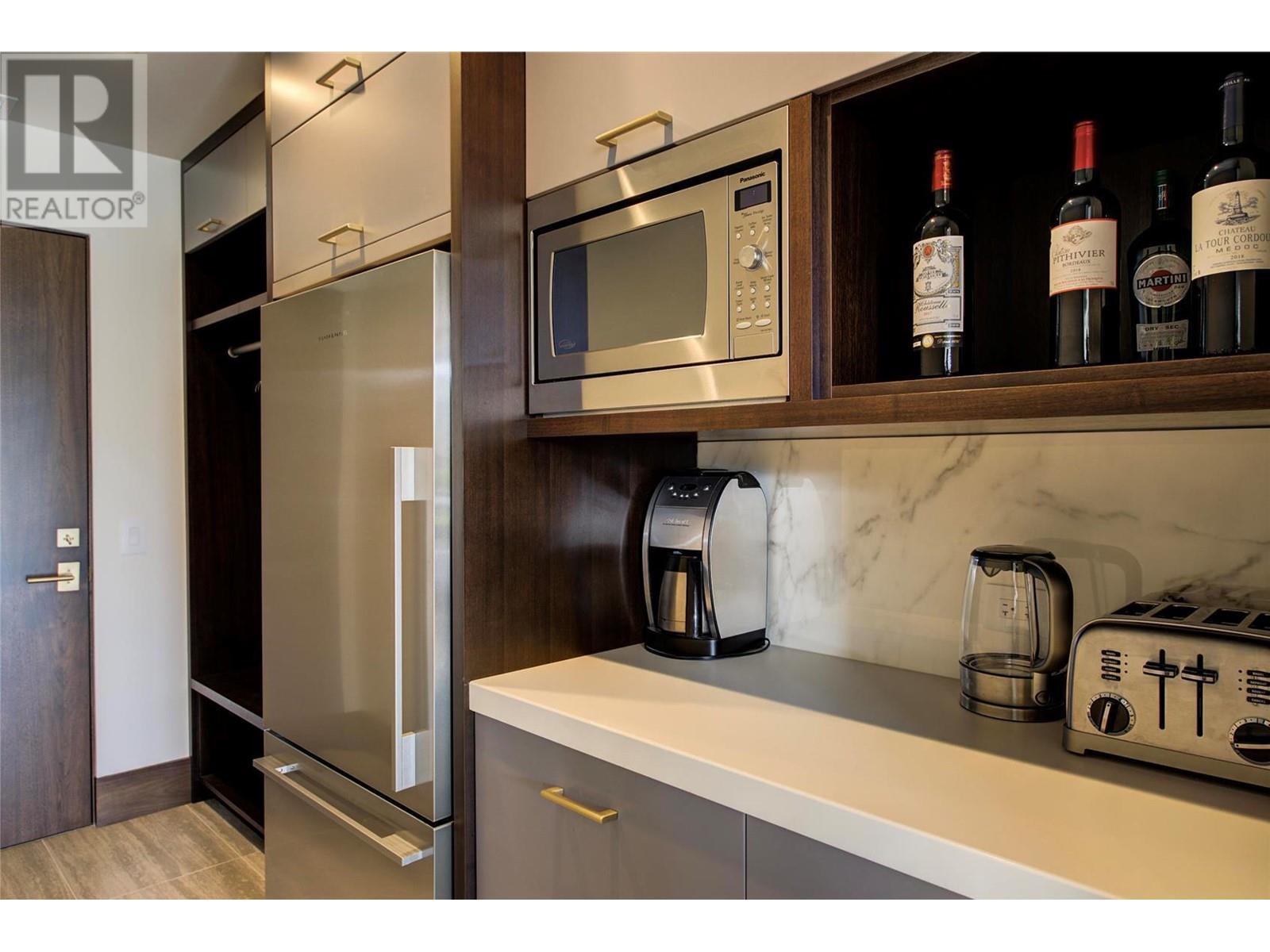 3745 West Bay Road Unit# 14. West Kelowna, British Columbia