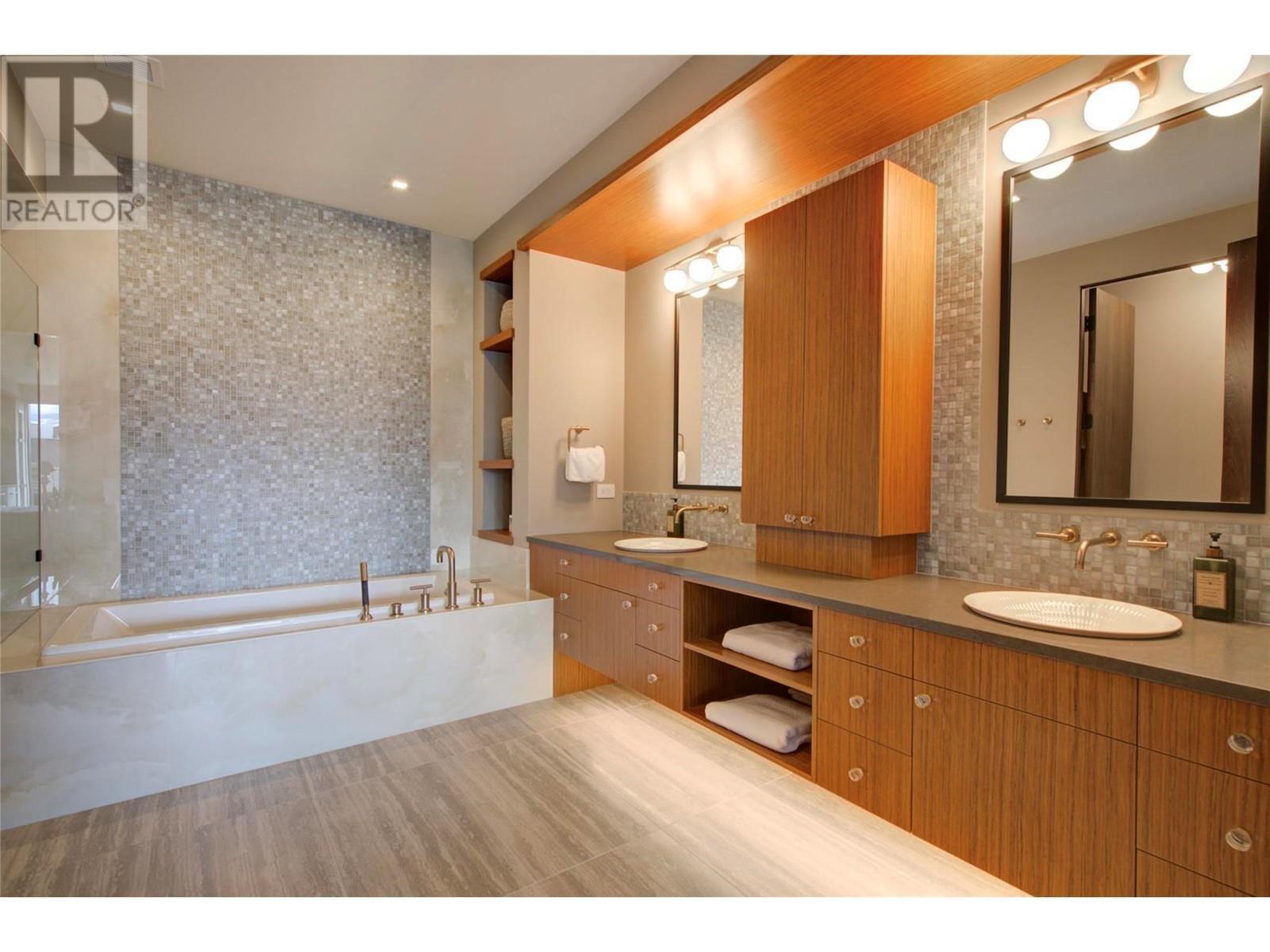 3745 West Bay Road Unit# 14. West Kelowna, British Columbia