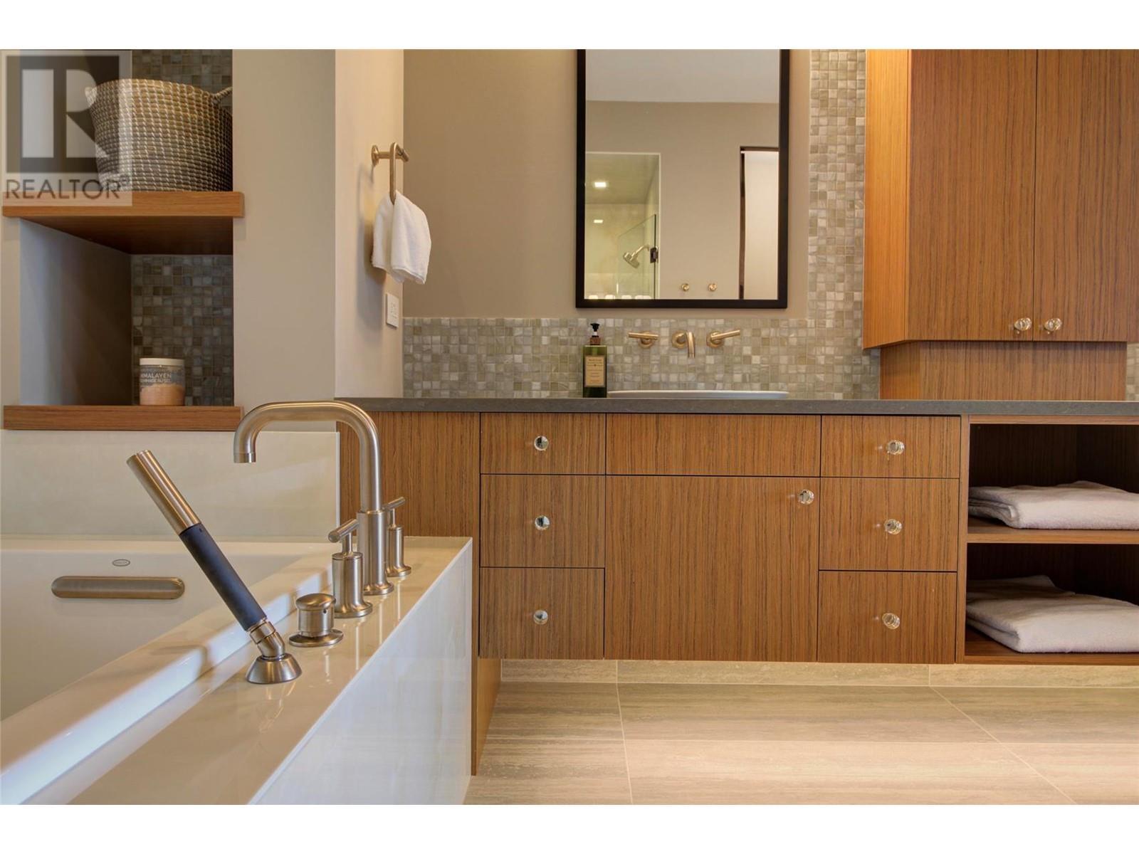 3745 West Bay Road Unit# 14. West Kelowna, British Columbia