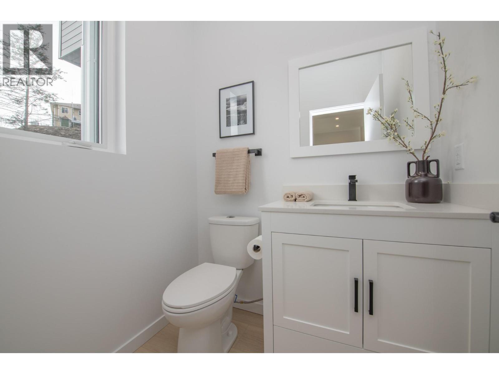 9188 Tronson Road Unit# 2. Vernon, British Columbia