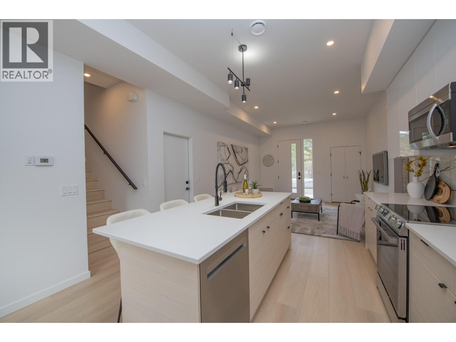 9188 Tronson Road Unit# 2. Vernon, British Columbia