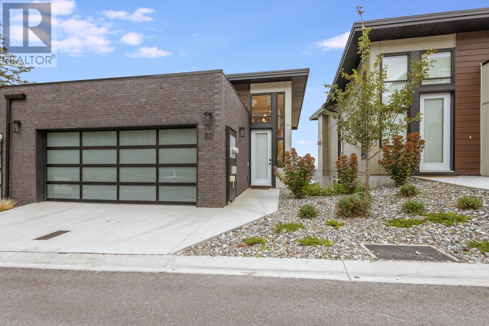 3220 Hilltown Drive Unit# 20. Kelowna, British Columbia