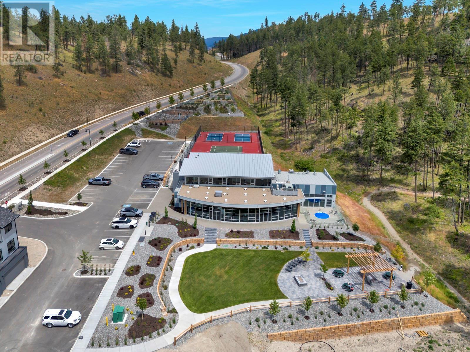 3220 Hilltown Drive Unit# 20. Kelowna, British Columbia