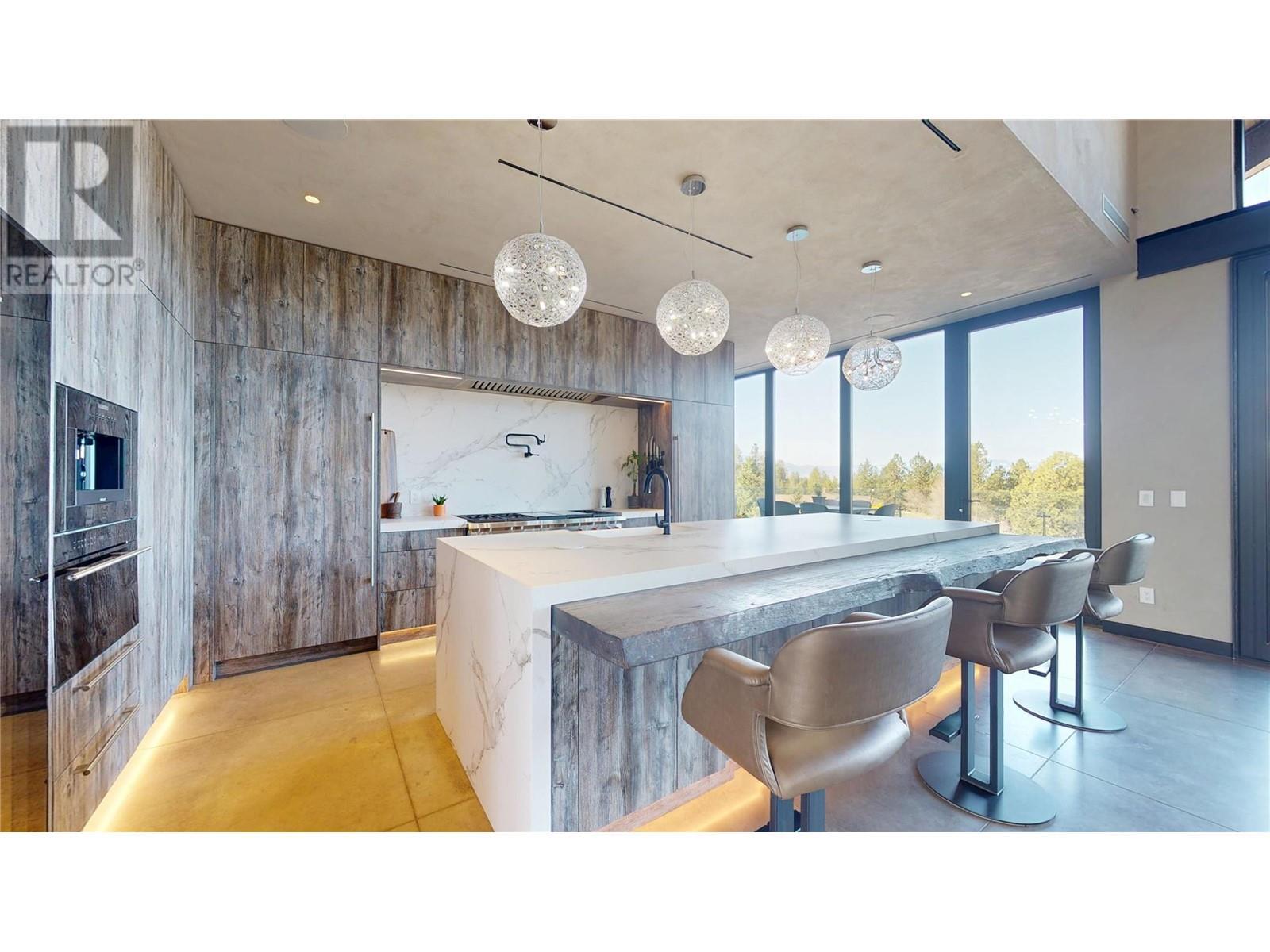 4275 Todd Road. Kelowna, British Columbia