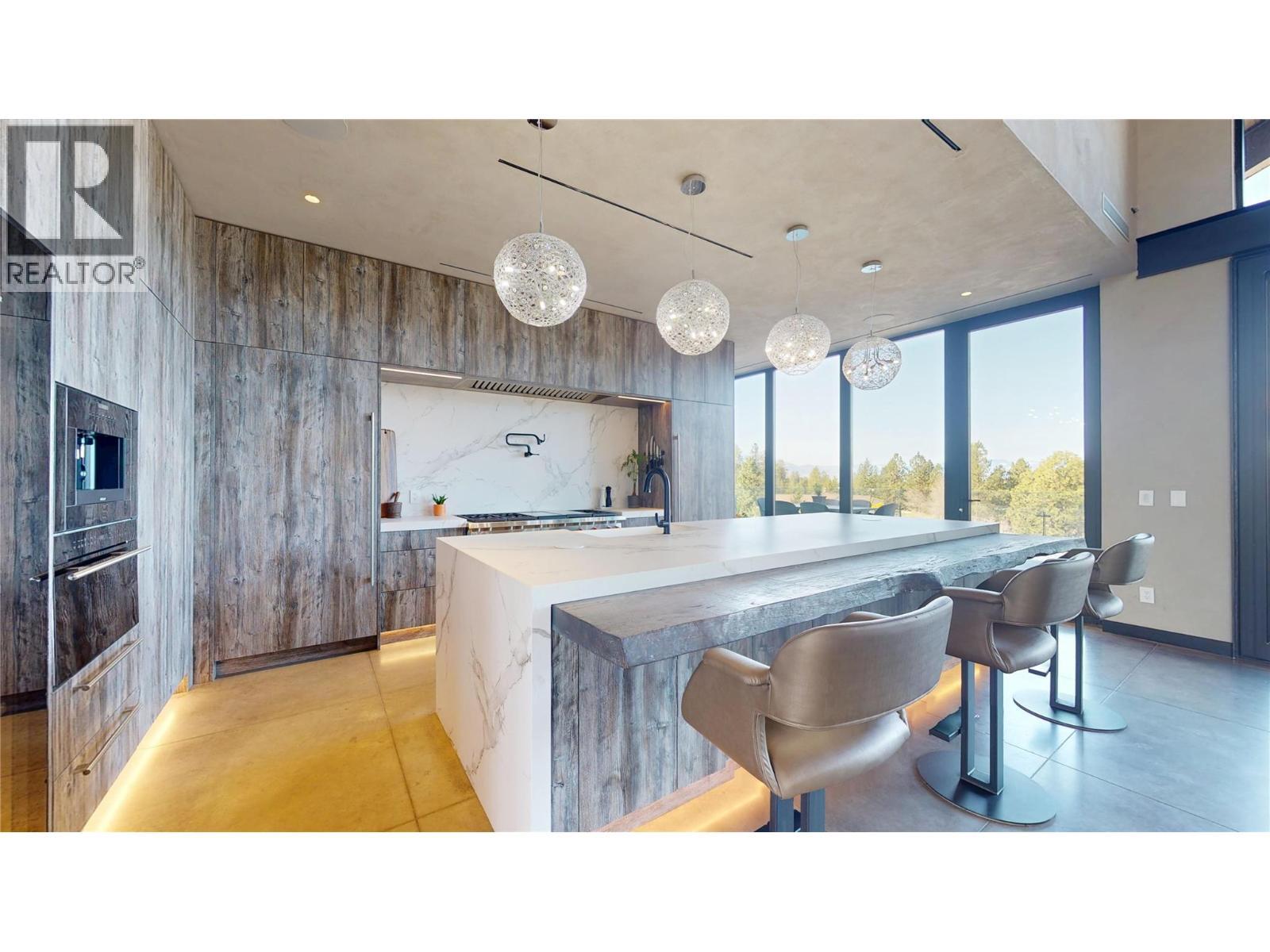 4275 Todd Road. Kelowna, British Columbia