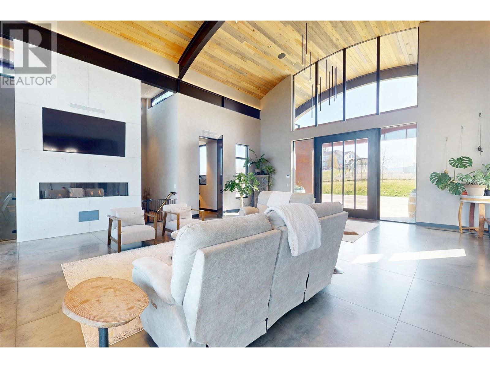 4275 Todd Road. Kelowna, British Columbia