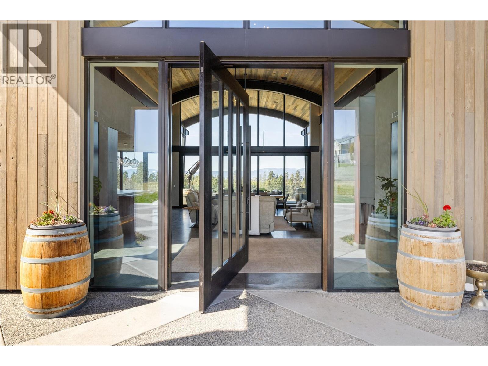 4275 Todd Road. Kelowna, British Columbia