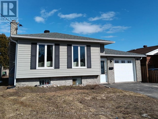 19 Belleview Crescent, North Bay (college Heights)