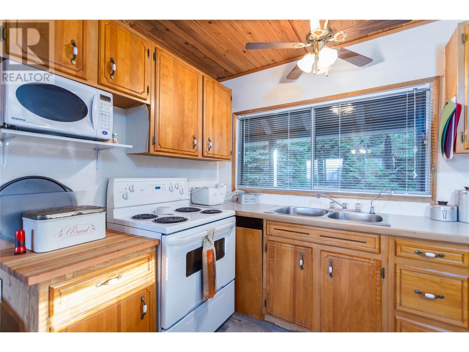 3217 Lumby Mabel Lake Road. Lumby, British Columbia