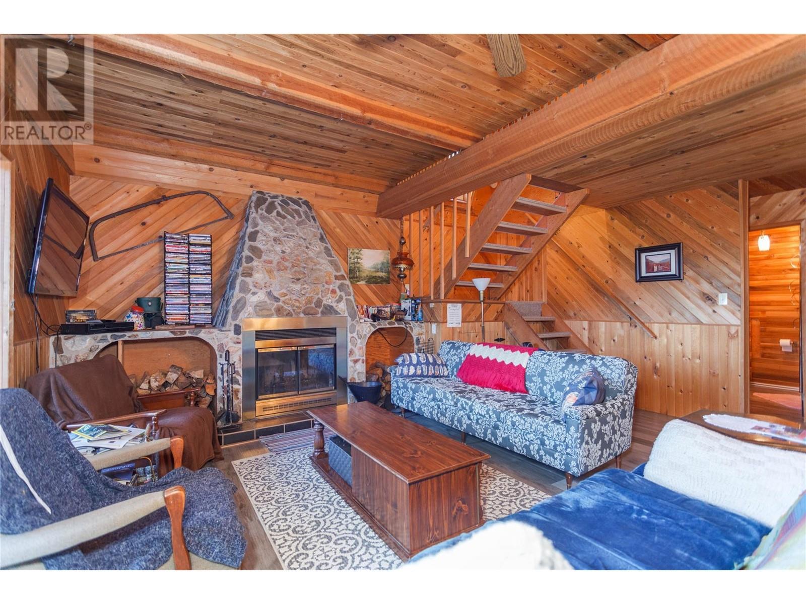 3217 Lumby Mabel Lake Road. Lumby, British Columbia