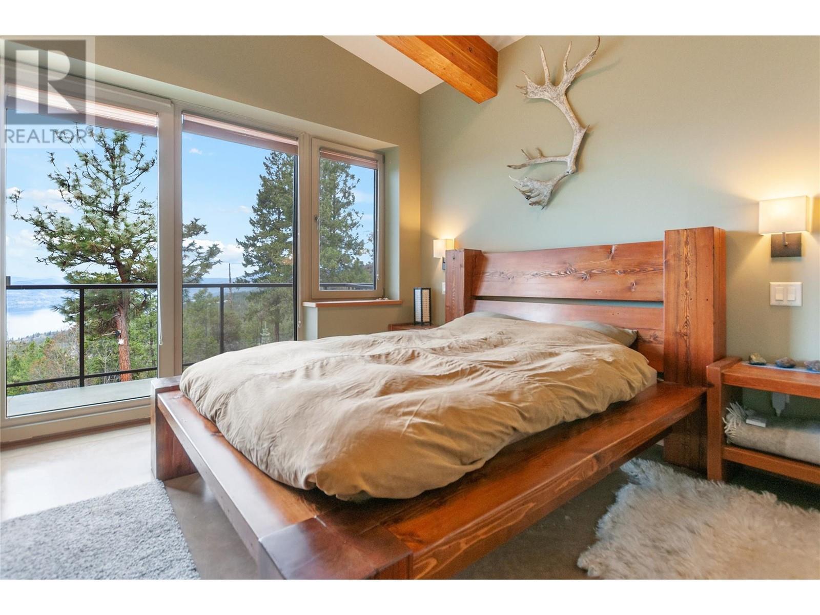 102 Vista Place. Penticton, British Columbia