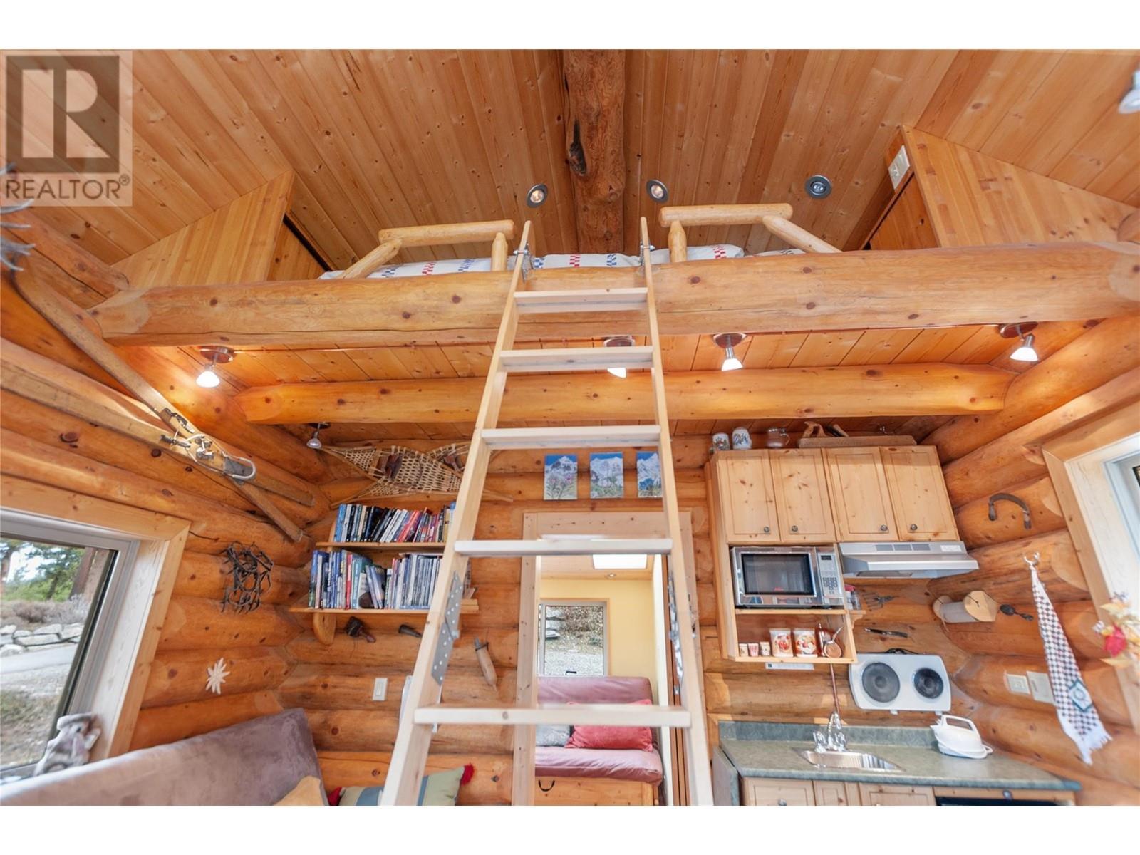 102 Vista Place. Penticton, British Columbia