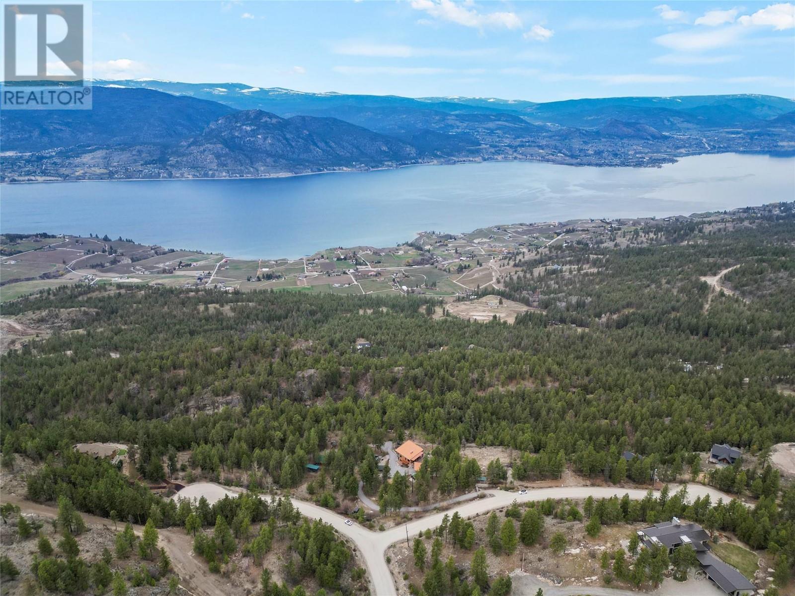 102 Vista Place. Penticton, British Columbia