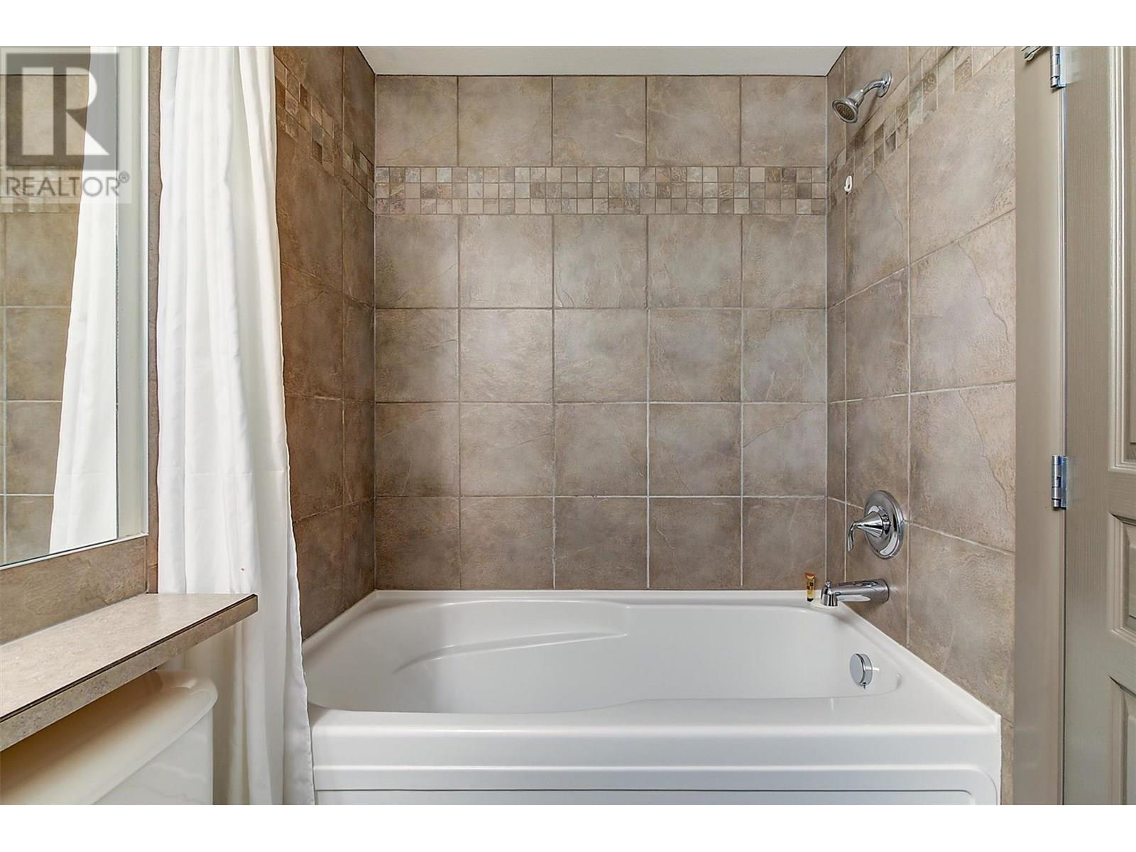 654 Cook Road Unit# 644. Kelowna, British Columbia