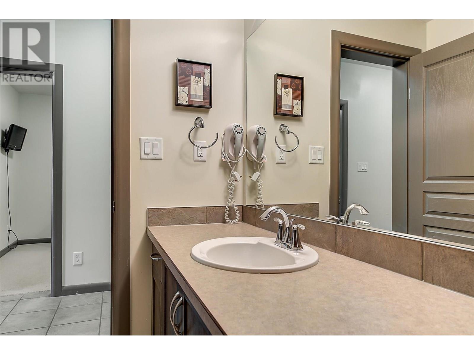 654 Cook Road Unit# 644. Kelowna, British Columbia