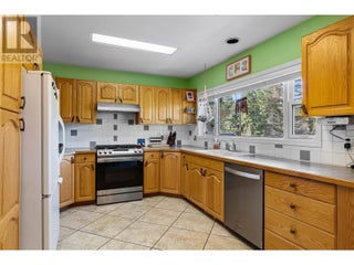 2504 Forest Drive. Blind Bay, British Columbia