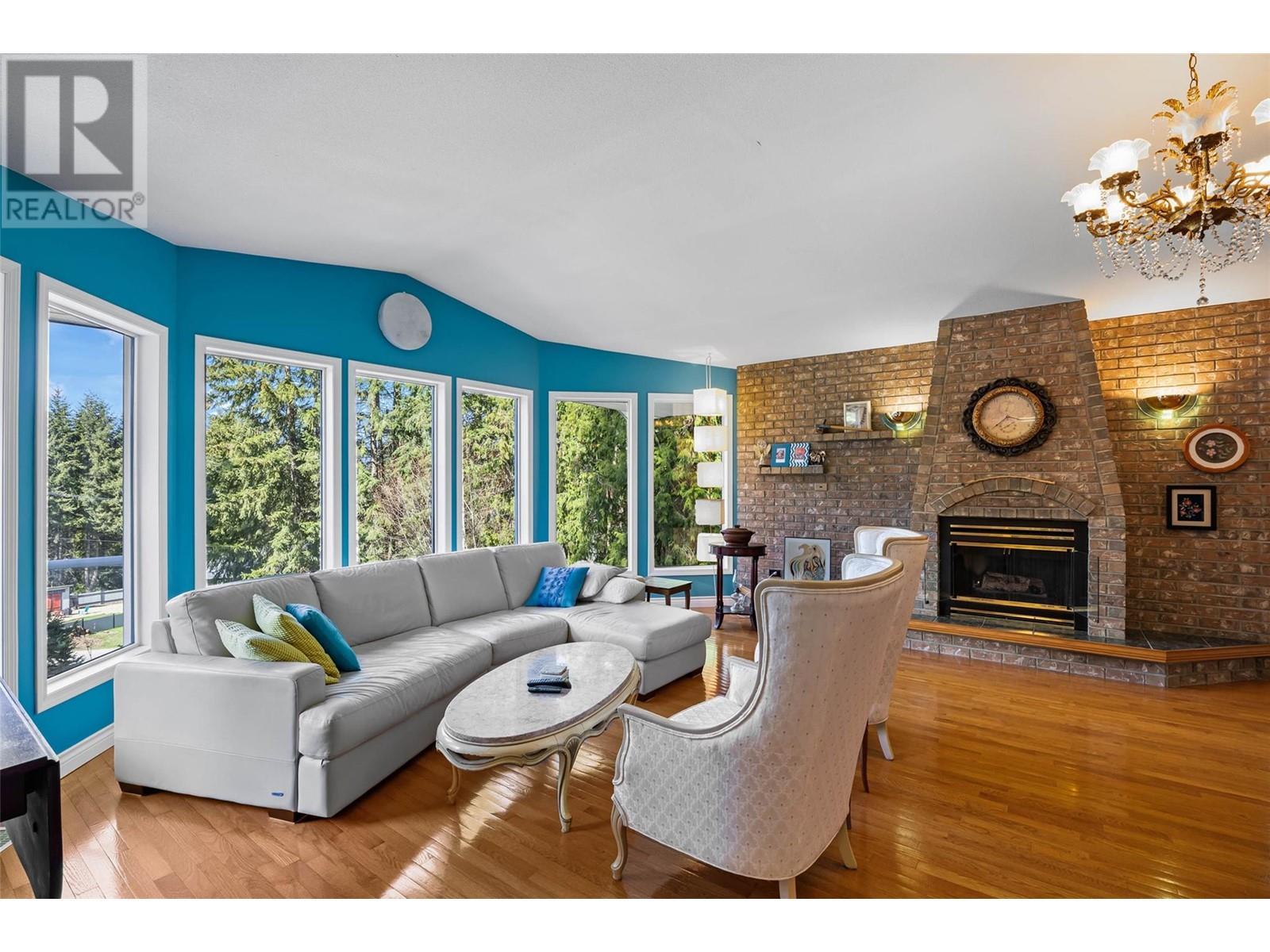 2504 Forest Drive. Blind Bay, British Columbia