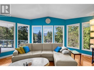 2504 Forest Drive. Blind Bay, British Columbia