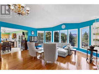 2504 Forest Drive. Blind Bay, British Columbia