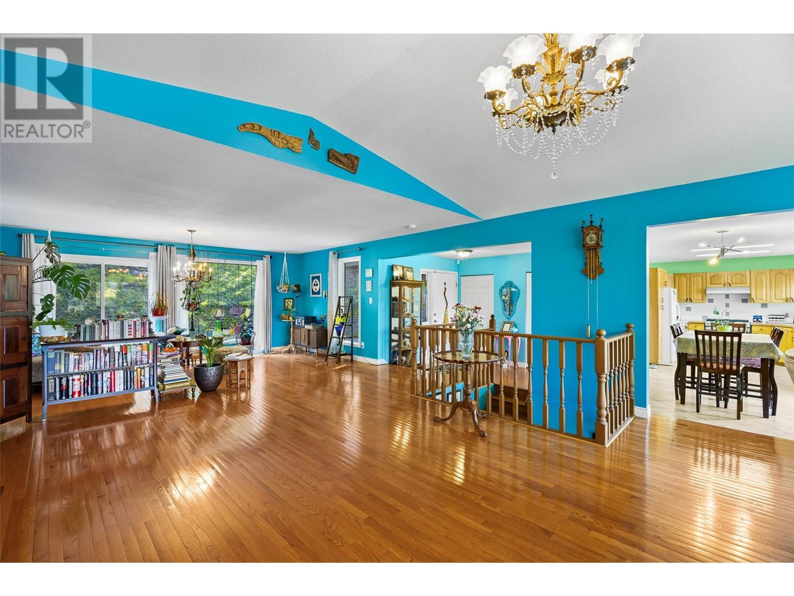 2504 Forest Drive. Blind Bay, British Columbia