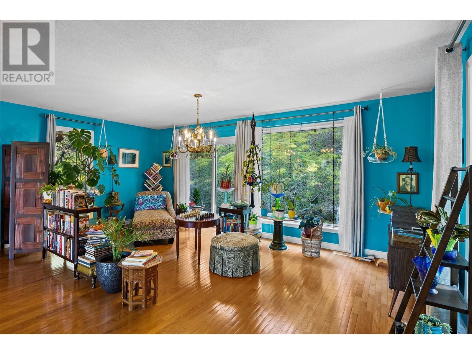 2504 Forest Drive. Blind Bay, British Columbia