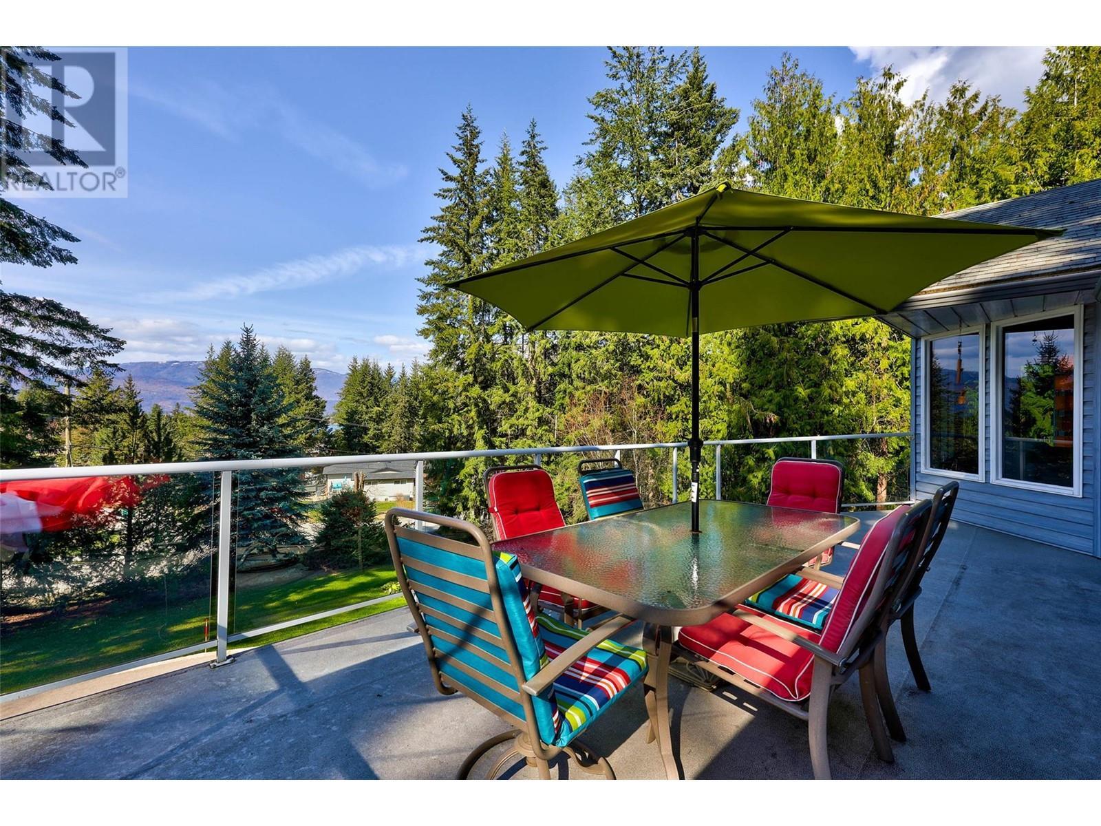 2504 Forest Drive. Blind Bay, British Columbia