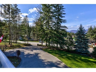 2504 Forest Drive. Blind Bay, British Columbia