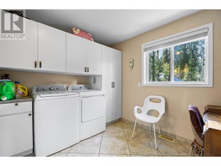 2504 Forest Drive. Blind Bay, British Columbia