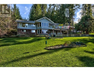 2504 Forest Drive. Blind Bay, British Columbia
