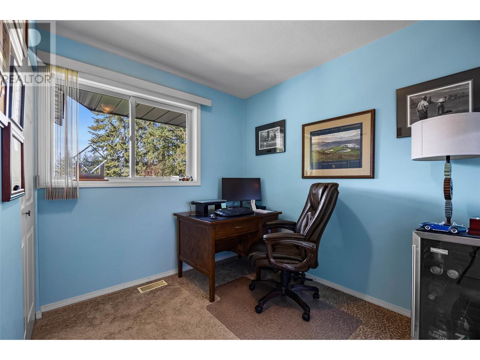 2504 Forest Drive. Blind Bay, British Columbia