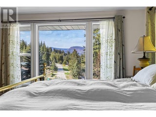 2504 Forest Drive. Blind Bay, British Columbia