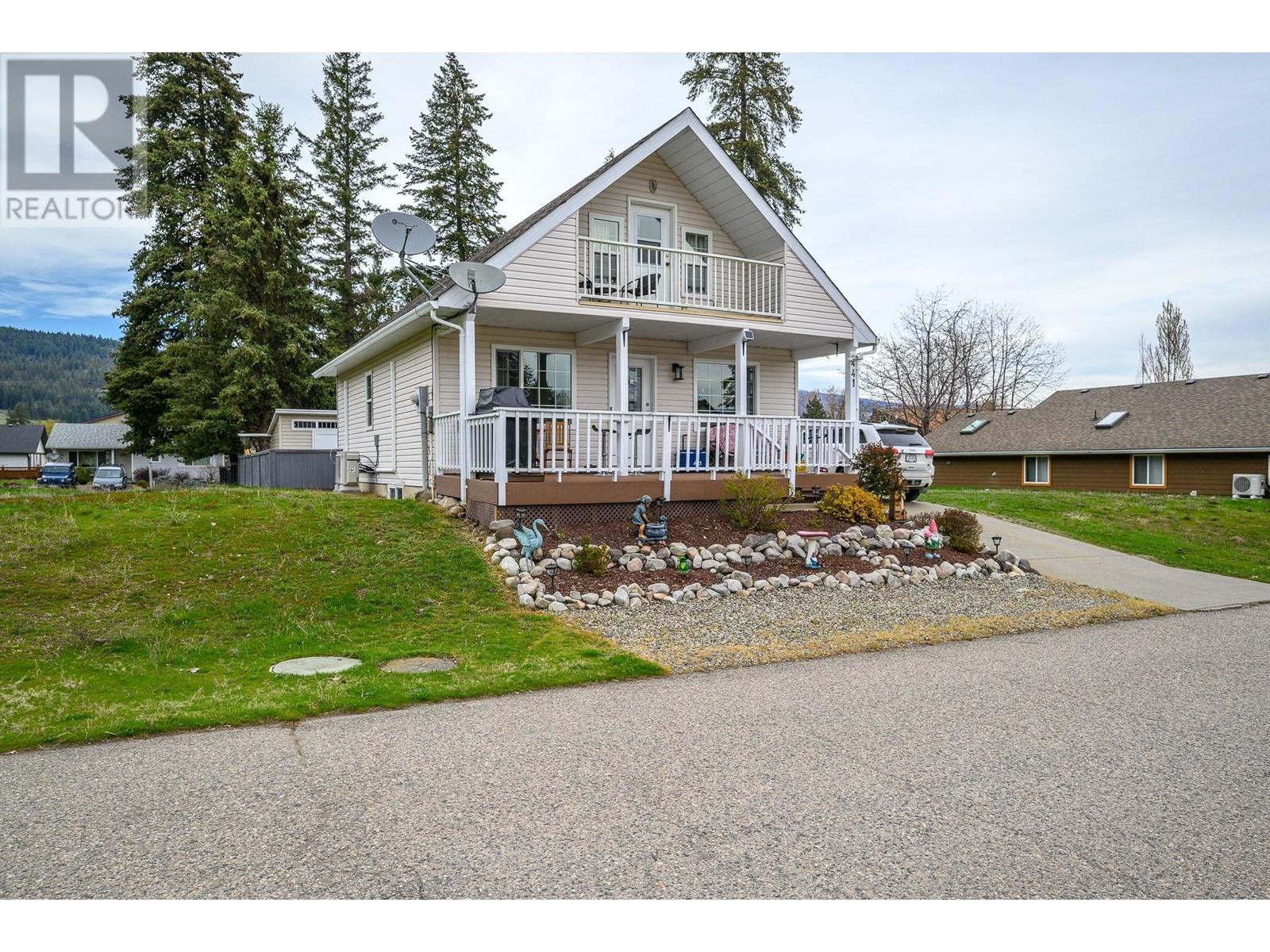 441 Hummingbird Avenue. Vernon, British Columbia