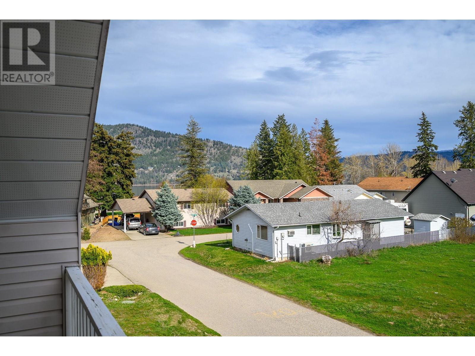 441 Hummingbird Avenue. Vernon, British Columbia